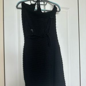 Tie around the neck crochet dress.